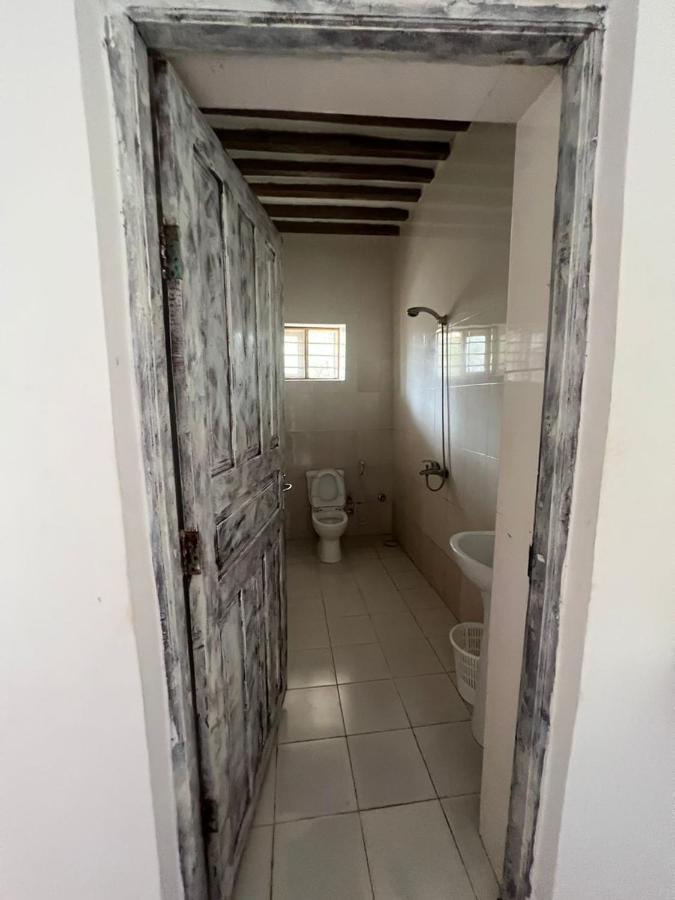 Duara Beach House Hotel Paje Bagian luar foto