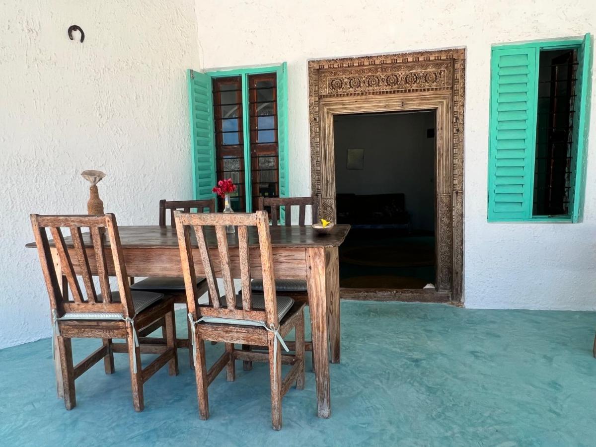 Duara Beach House Hotel Paje Bagian luar foto