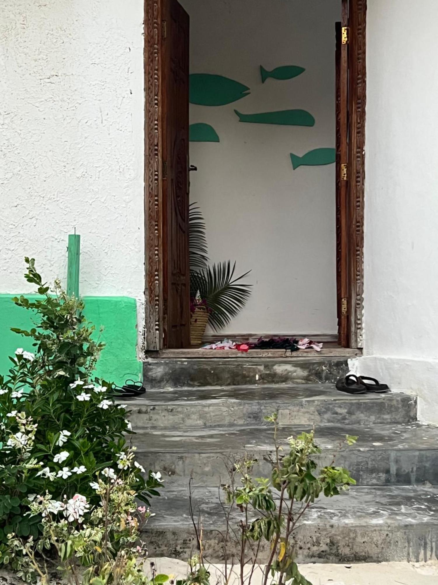 Duara Beach House Hotel Paje Bagian luar foto