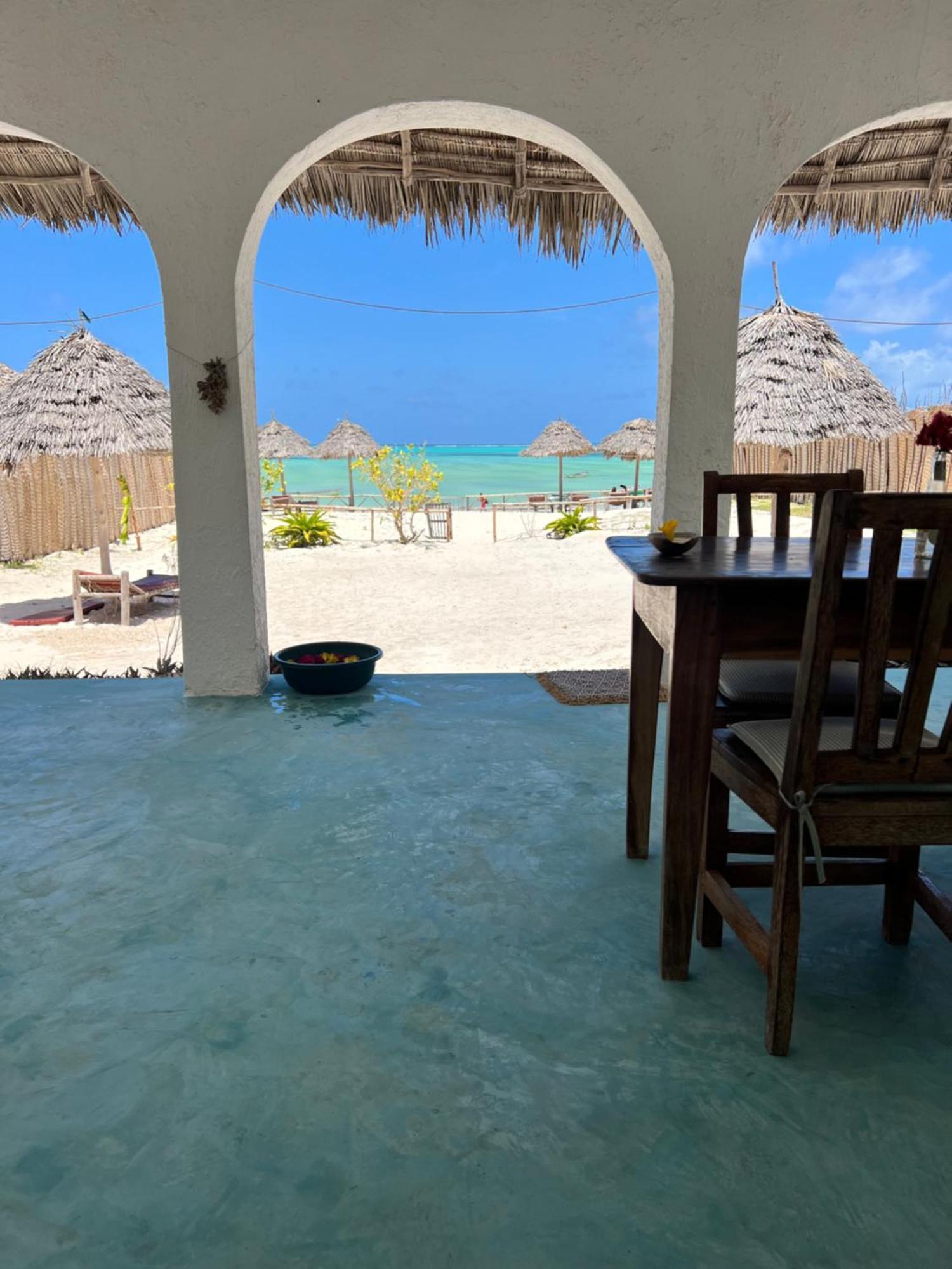 Duara Beach House Hotel Paje Bagian luar foto